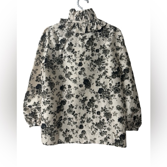 Tuckernuck Antique Roses Ruffle Collared Blouse Size Small NWT - Picture 3 of 11
